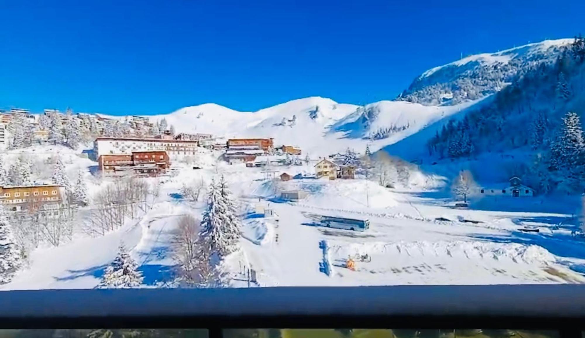 Appartement Lou Pied De Piste Chamrousse Esterno foto